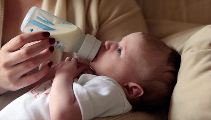 how to sterilize baby bottles while traveling